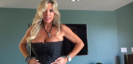 Alluring american blond wife Sandra Otterson work on dick and gets a cum blast in mouth 