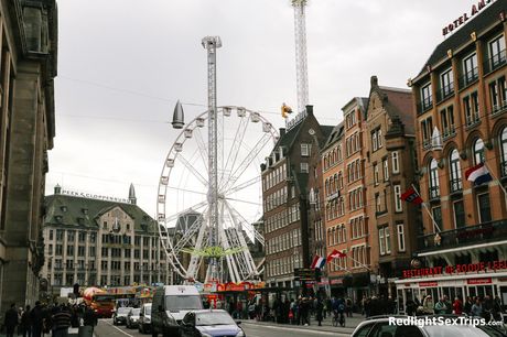 ホットなオランダの美女ラリッサ・ホワイトが車の中でマンコを舐められ、ディックをされる