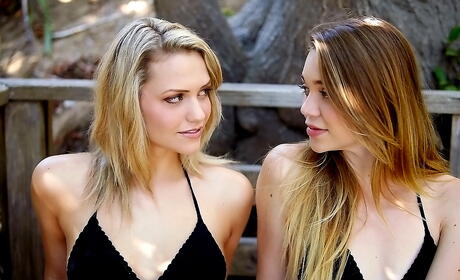 豪華女郎 Mia Malkova、Jessi Andrews 和 Malena Morgan 在戶外進行一些俏皮的女同性戀動作