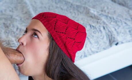 Slender latina brunette teen Annika Eve work on cock and gets a cumshot on her face 