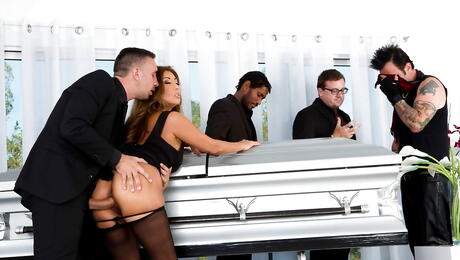 Attractive japanese milf Akira Lane in sexy pantyhose fucked by big cock after good suck 