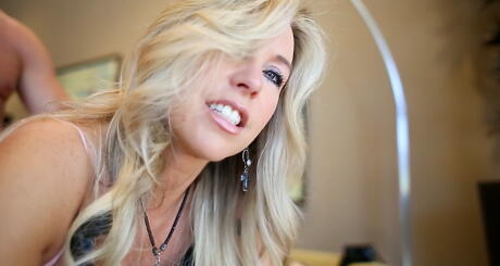 Stunning american blonde wife Sandra Otterson well sucking cock and takes a cumshot 