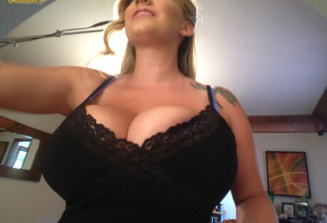 Facinating american blonde September Carrino in hot softcore gallery