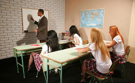 Sexy girls Angell Summers and Melyssa in hardcore group sex with anal scene 