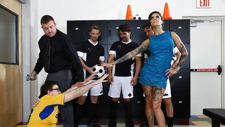 Luscious american dark-haired young Bonnie Rotten in sexy skirt in gangbang scene 
