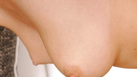  Fremragende lesbiske Michelle og Katia De Lys slikker saftige fisser og giver en nydelse med legetøj