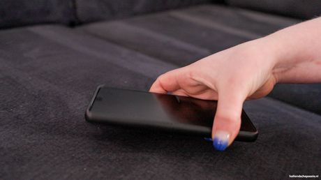 迷人的荷蘭金髮女郎 Stacey Cute 在廚房裡被雞巴塞滿