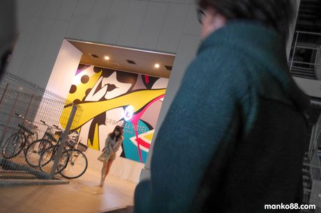 Brunøjede asiatiske skønhed Mayu Tanaka viser sine naturlige bryster