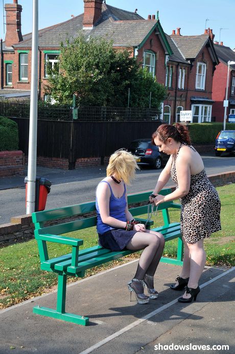 Light-haired Satine Spark gets her feet and toes fucked by a strapon