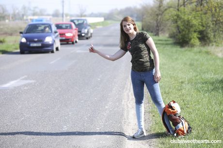 Attractive czech girl Kizzy Sixx gets her pussy fucked outdoors