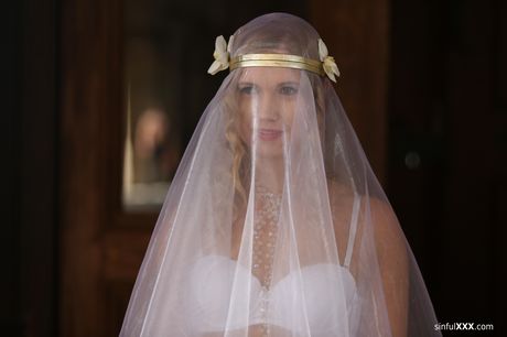 Blonde Czech Violette Pink gets her pussy licked out and dicked