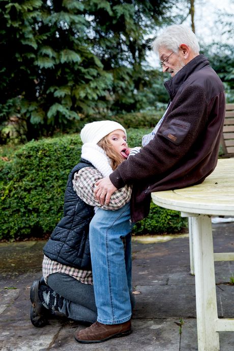 Blond hungarian teen Bunny Babe gets her pussy fucked outdoors