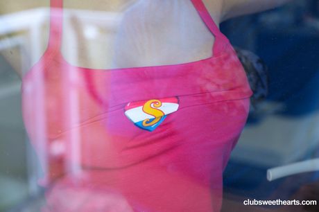 捷克少女 Anabelle 的巨乳在一次激烈的性愛後被精液覆蓋