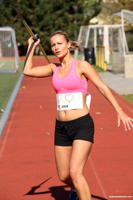 Lean covergirl Samantha H displays her perfect ass and toys her pussy in the kitchen