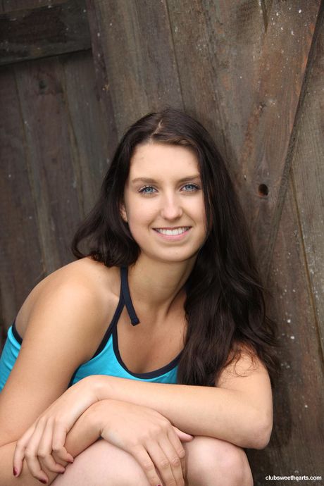 Hot covergirl Klaris strips to her panties and toys her pussy outdoors