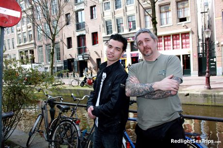 Blond hollandsk babe Debby Pleasure får sin twat slikket og dicked