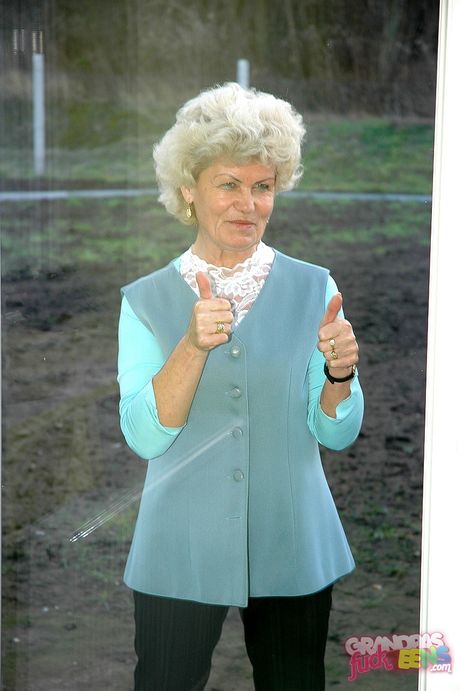  Fremragende teenager Essy i hot sex action