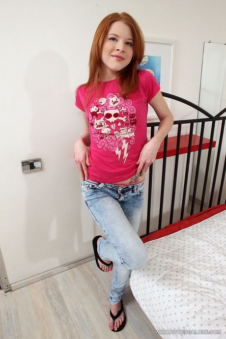 Excellent teen Jolie exhibits small tits and toys her twat 