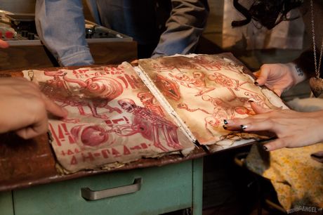 Dark-Haired american Mom Joanna Angel gets double fucked by two horny guys