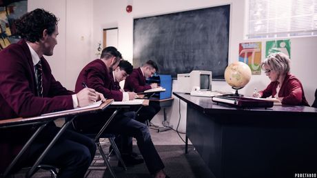 Striking american teacher Dee Williams gets gangbanged by her students