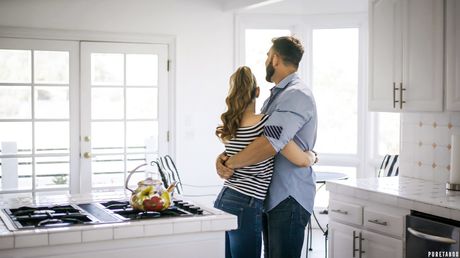 優秀的美國美女 Bobbi Dylan 得到了她男朋友的徹底幹練和中出