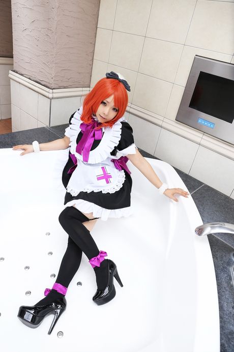 Asian teen Higurashi Rin flaunts her tiny boobs and poses in stockings