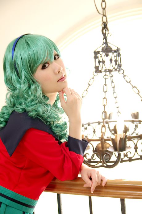 Asiatisk skolepige Fuuka Setsugetsu viser sin skaldede fisse solo