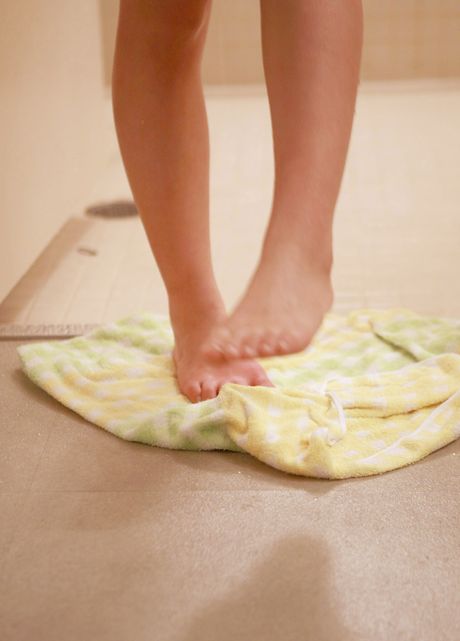 アジアの美女木嶋紀子がソロで彼女の素敵なおっぱいとオマンコを披露