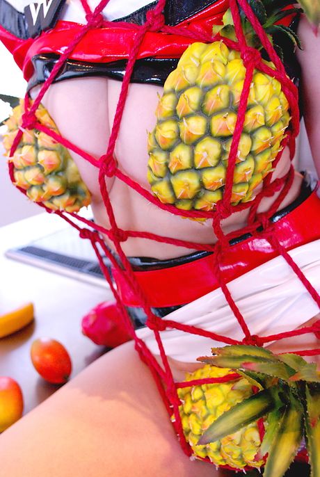 亞洲寶貝 Shino Kinbaku 被繩索捆綁