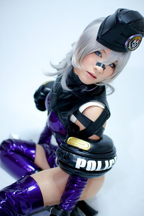 Asian babe Saiko Kobayakawa demonstrates her teeny tits and poses in a solo