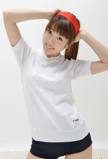 Lean japanese babe Mizuho Shiraishi shows her flat tits and poses in white socks