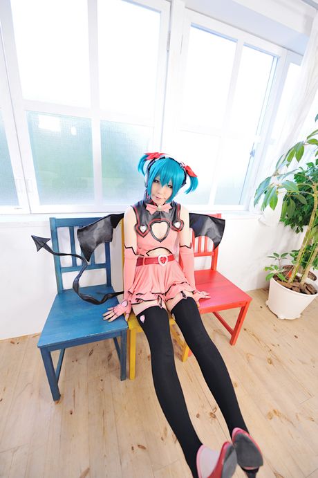 Gorgeous Haruka demonstrates her perfect booty and poses in a pink costume