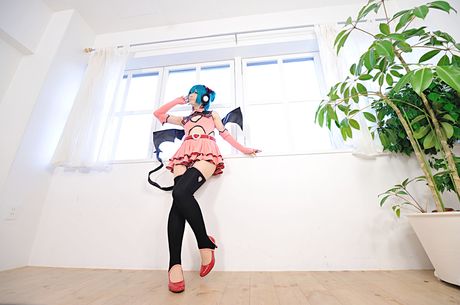 Gorgeous Haruka demonstrates her perfect booty and poses in a pink costume