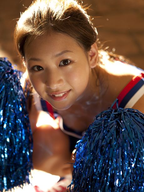 Brown eyes and a big smile, Ayaka Sayama is a sweetie