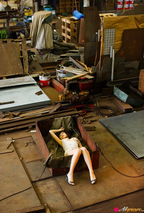 Asian beauty Rina Itoh unveils her amazing juggs and unveils herself in the nude in a solo