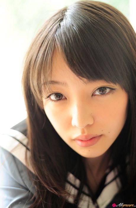 Schoolgirl Haruka Ando strips and displays her perfect ass in the classroom