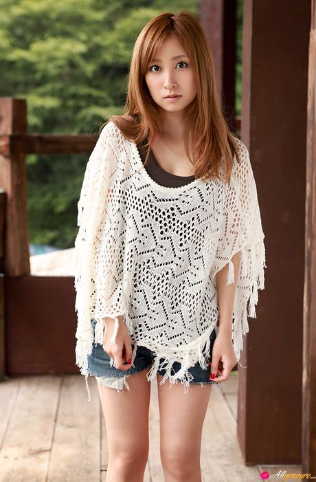 Brown-eyed Japanese beauty Aya Kiguchi shows her small tits and pussy