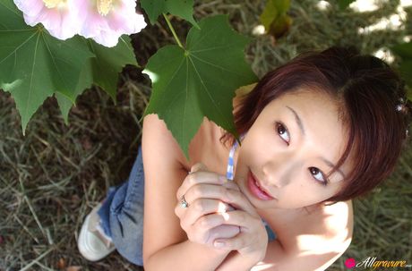 The Asian beauty is a real treat to look at as she poses in a solo and shows off her slender body.