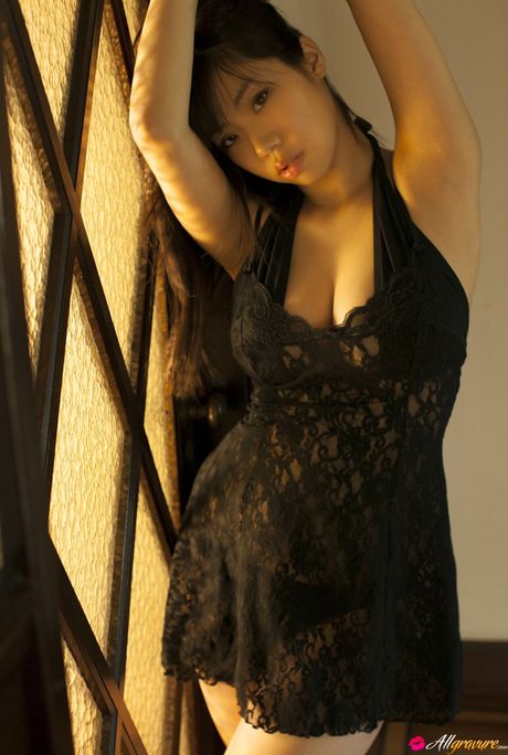 Fumina Suzuki is a Japanese babe who loves to show off her body