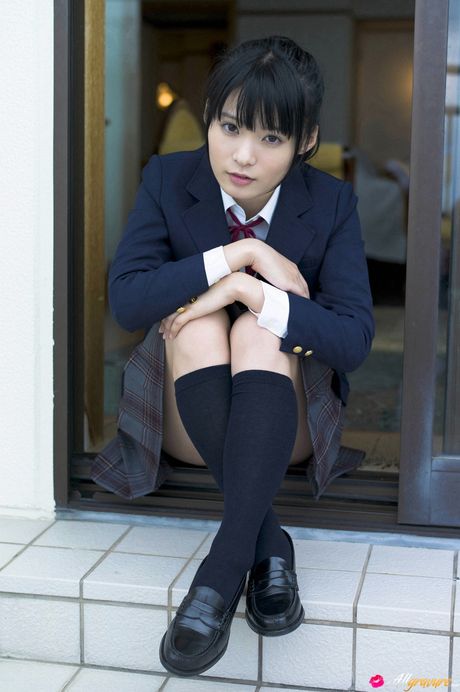 Fantastisk asiatisk Mizuki Hoshina afslører sine store mødre og sin trimmede fisse