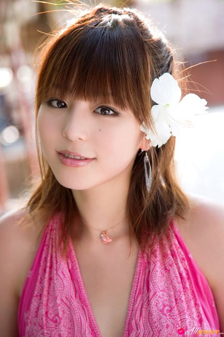 Asian girl Aya Hirano exposes her small tits and exhibits her nudity outdoors