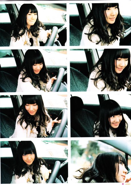 亞洲美女柏木由希 (Yuki Kashiwagi) 展示她巨大的乳房，並在獨奏中捕捉她身著天空服裝的外表