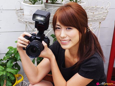 Asian girl Misato Kashiwagi demonstrates her nice tits and poses in a solo