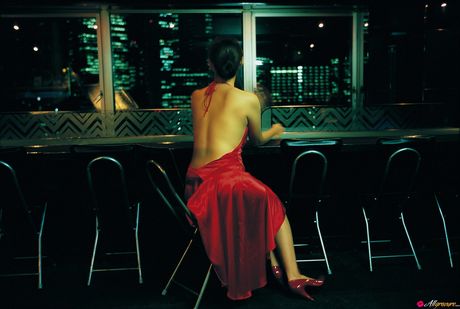 Brune øjne og rødt hår, Megumi Yasu er en fantastisk asiatisk babe