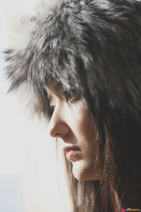 Natsuki Harada er en japansk teenager, der elsker at være nøgen udendørs