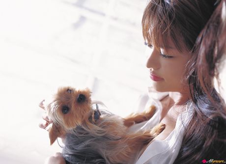 Asian doll Yuriko Shiratori removes her bikini and demonstrates her hot body