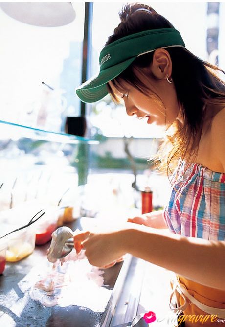 Brown-eyed and brown-haired, she is a natural beauty