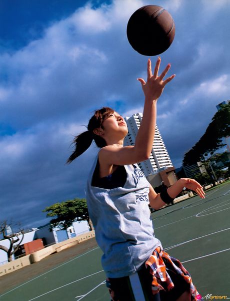Brown-eyed and brown-haired, she is a natural beauty