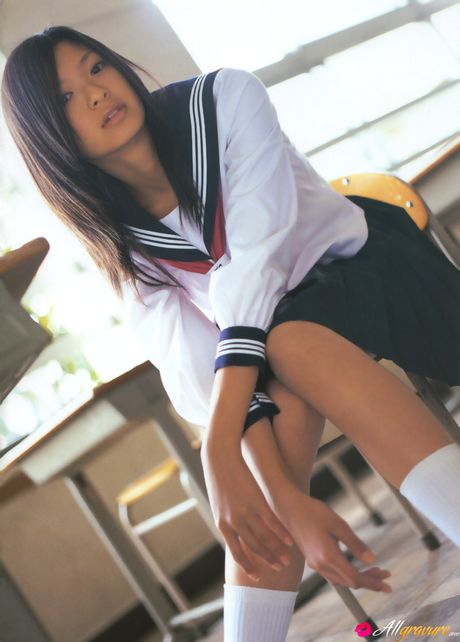 Asian babe Nana Eikura flaunts her small tits and poses in a solo