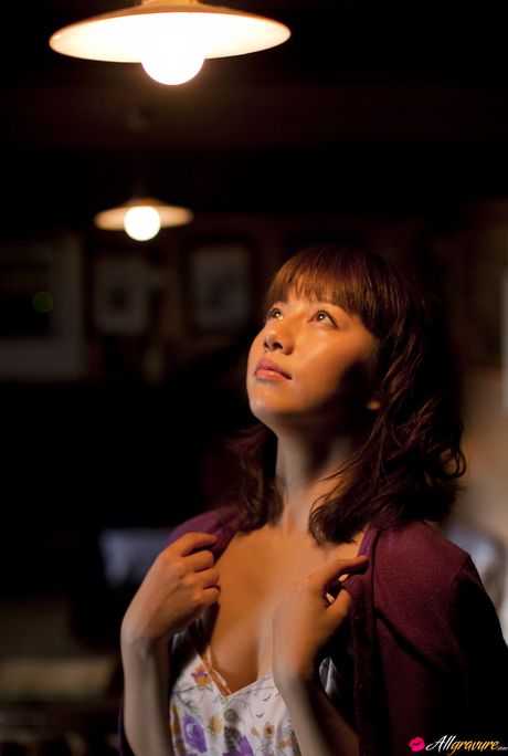 Brown-Eyed japanese beauty Marie Kai is posing in her sexy lingerie